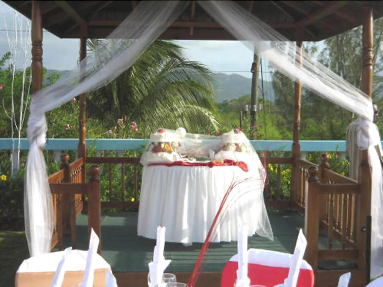 Paradise Brandon Hill Guest House モンテゴ・ベイ